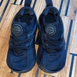 Toddler nike presto sneakers - size 8